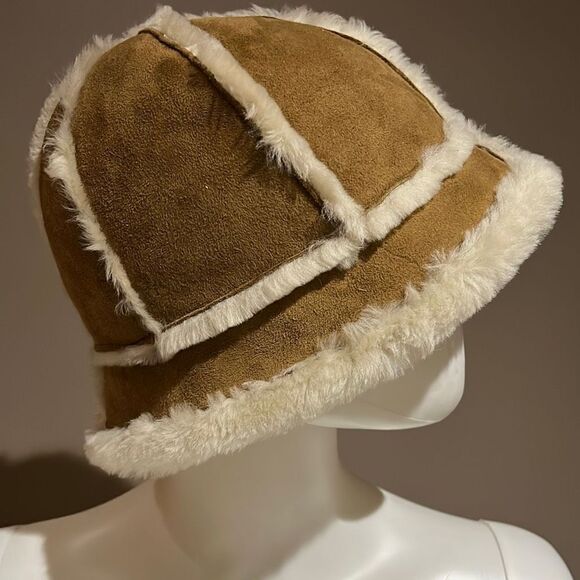 UGG Shearling Bucket Hat One Size - Picture 4 of 9